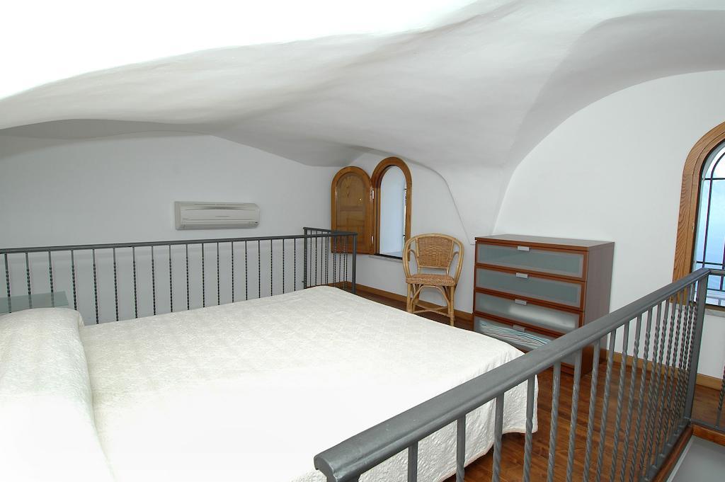 Amalfi 51 Con Vista Mare, Giardino E Terrazze Βίλα Conca dei Marini Δωμάτιο φωτογραφία