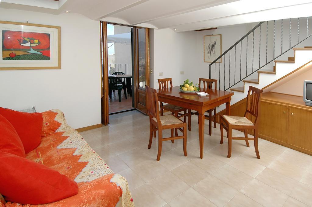 Amalfi 51 Con Vista Mare, Giardino E Terrazze Βίλα Conca dei Marini Δωμάτιο φωτογραφία